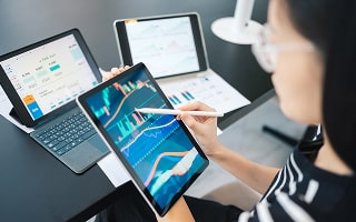 Which Key Economic, Social, and Regulatory Factors Are Driving Current Trends in Hawaii's Local Property Markets?